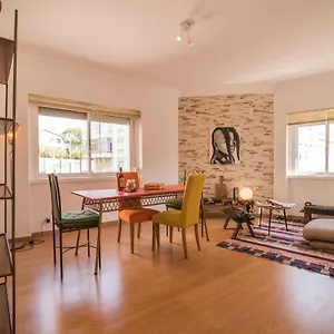 Art And Design In Apartamento